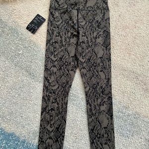 Snake print leggings